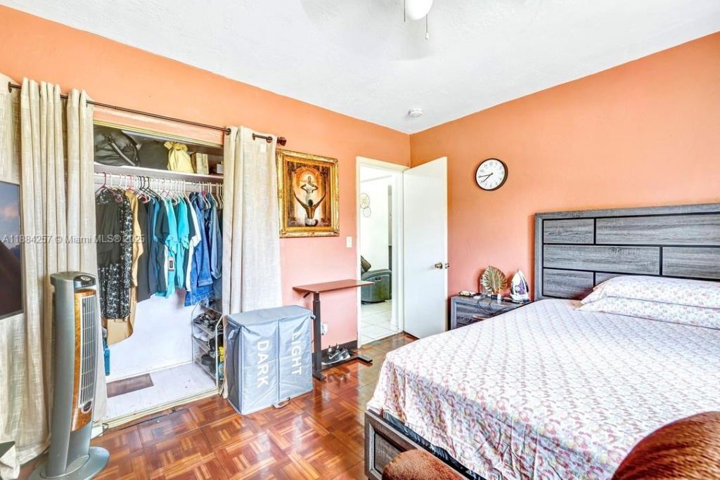 15770 NE 18th Ct, North Miami Beach, FL 33162 Photo