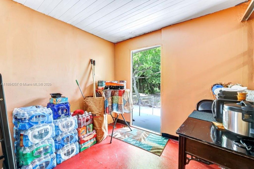 15770 NE 18th Ct, North Miami Beach, FL 33162 Photo