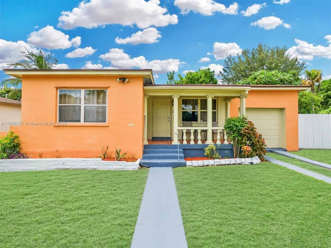 15770 NE 18th Ct, North Miami Beach, FL 33162 Photo