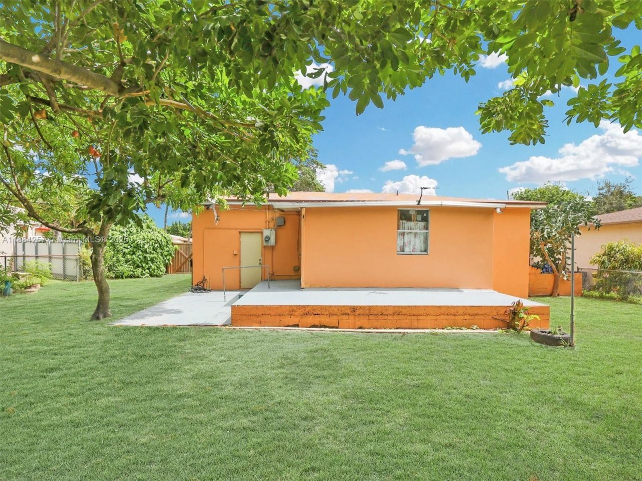 15770 NE 18th Ct, North Miami Beach, FL 33162 Photo