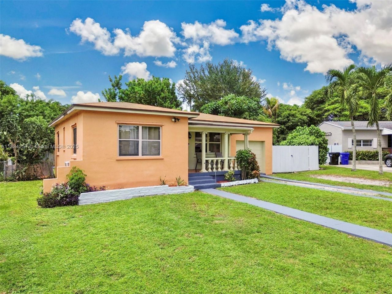 15770 NE 18th Ct, North Miami Beach, FL 33162 Photo