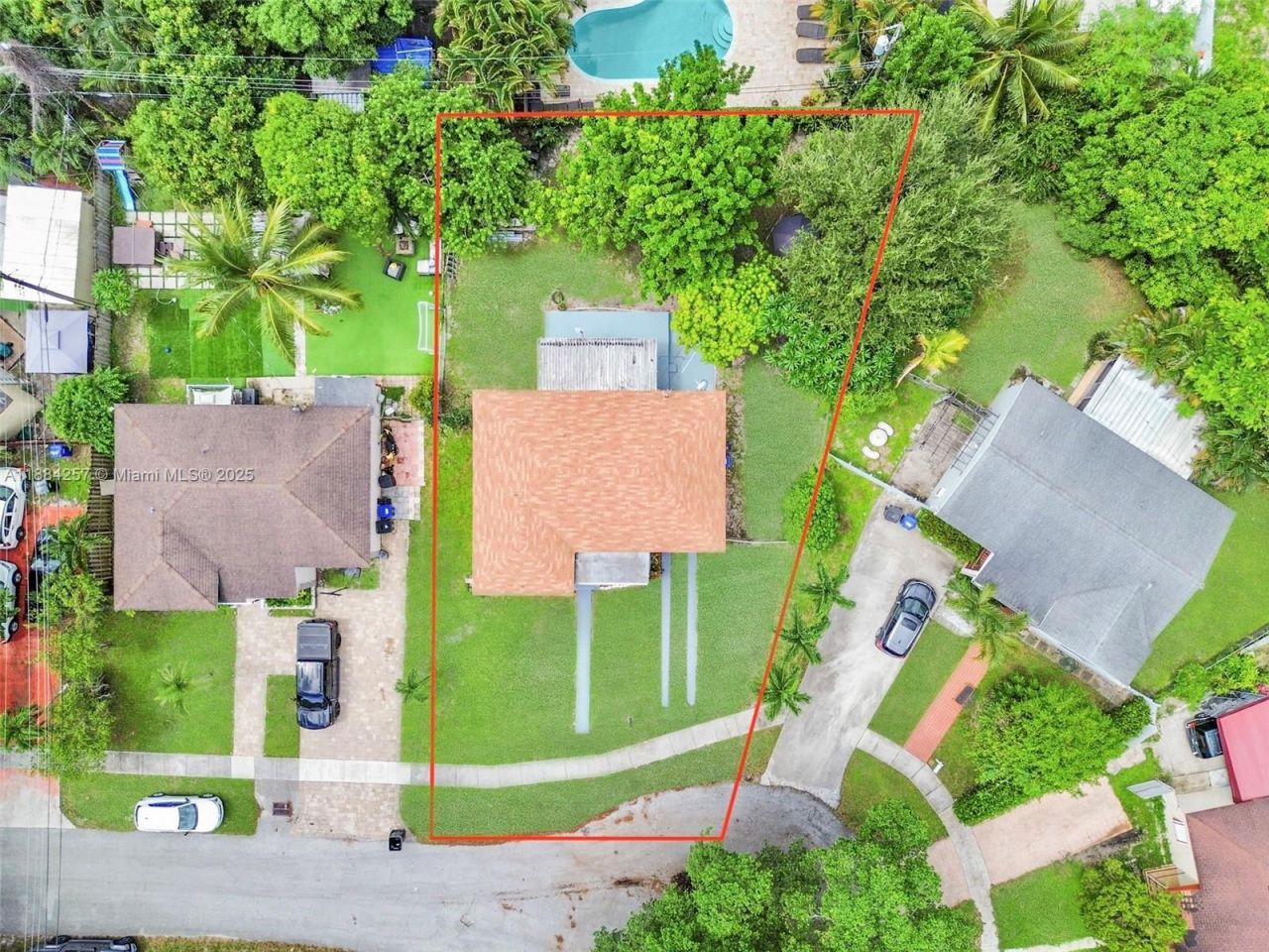 15770 NE 18th Ct, North Miami Beach, FL 33162 Photo