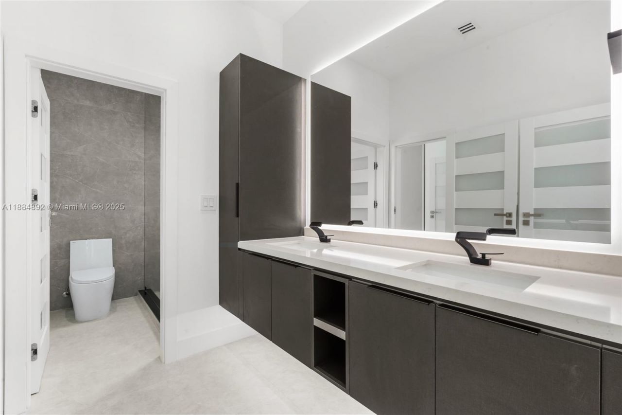 2523 Red Road, Coral Gables, FL 33134 Photo