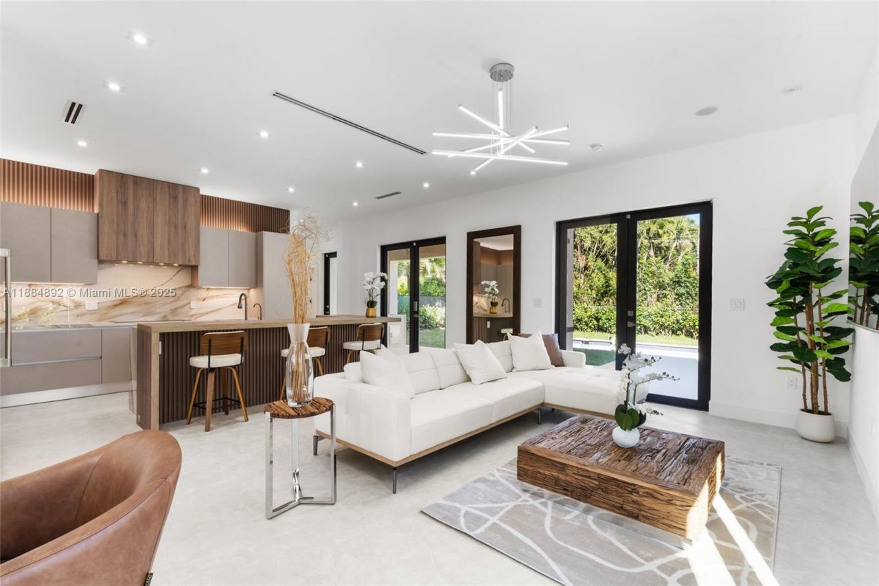 2523 Red Road, Coral Gables, FL 33134 Photo