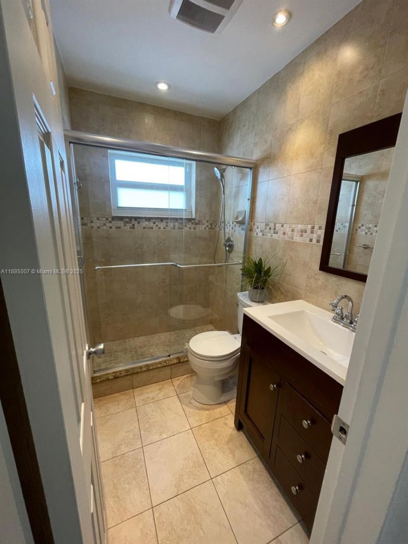 500 Layne Blvd, Unit 20, Hallandale Beach, FL 33009 Photo