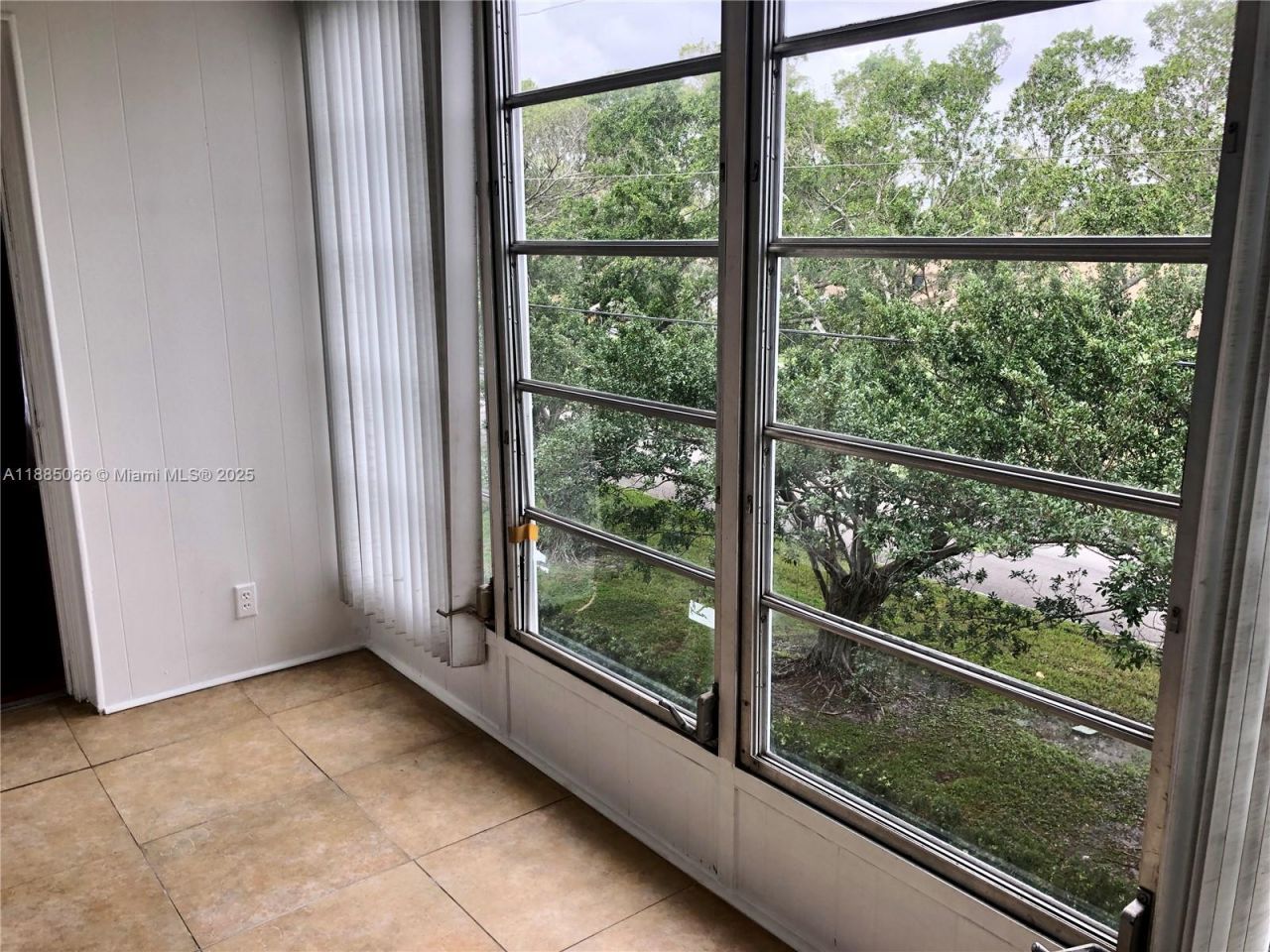 8121 SW 24th Ct, Unit 304, Davie, FL 33324 Photo