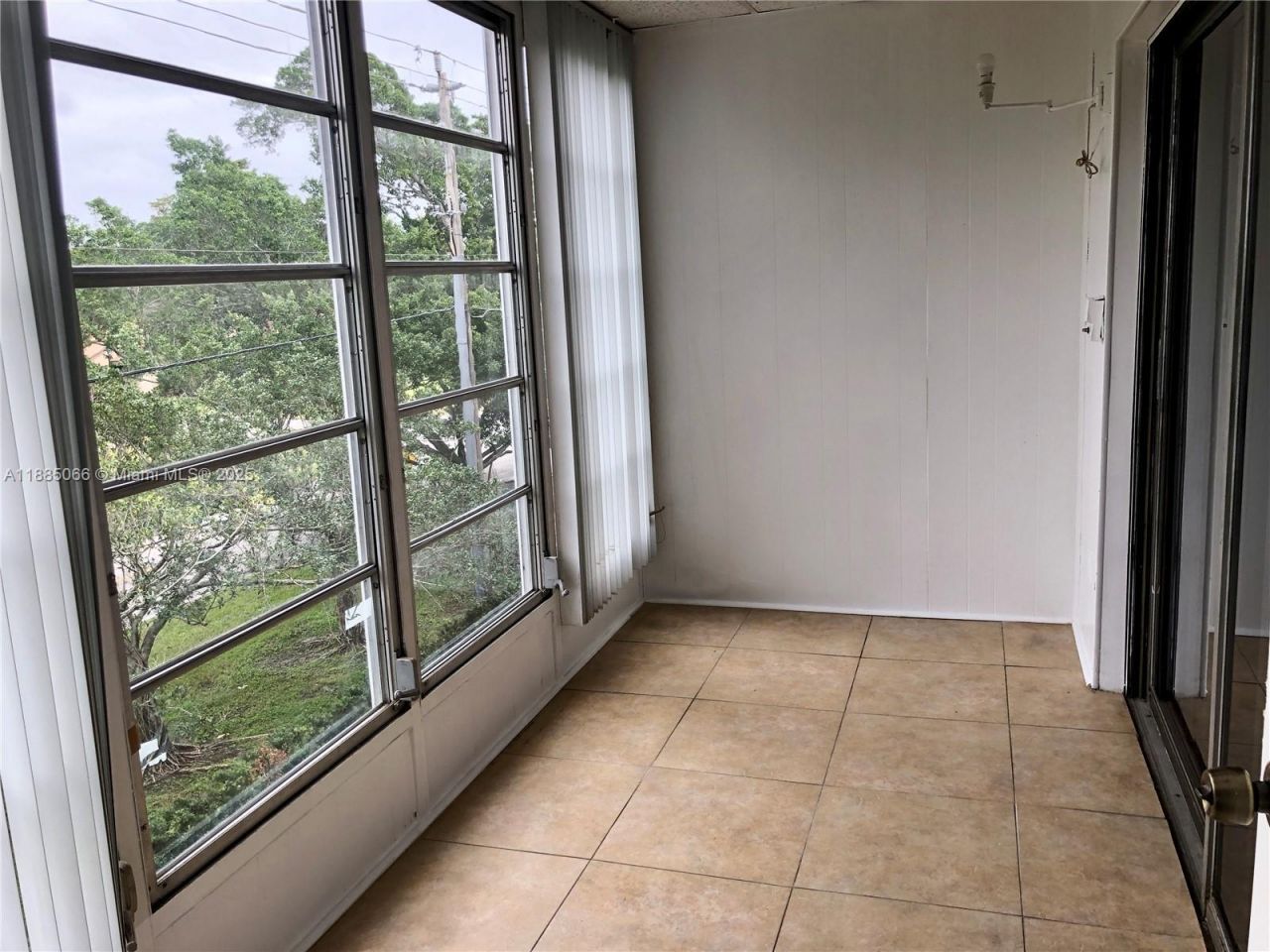 8121 SW 24th Ct, Unit 304, Davie, FL 33324 Photo