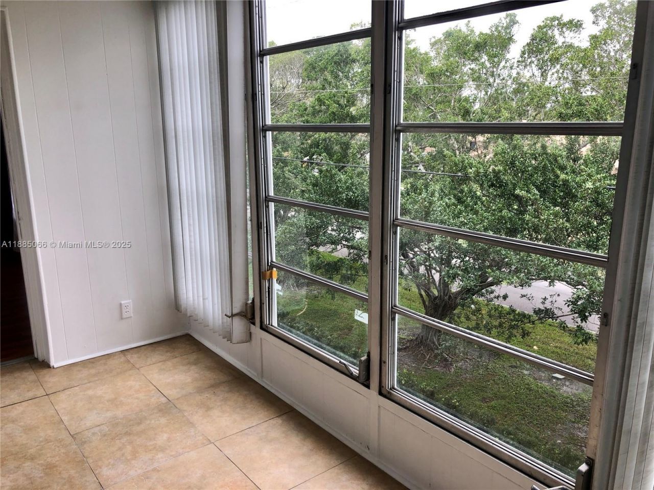 8121 SW 24th Ct, Unit 304, Davie, FL 33324 Photo