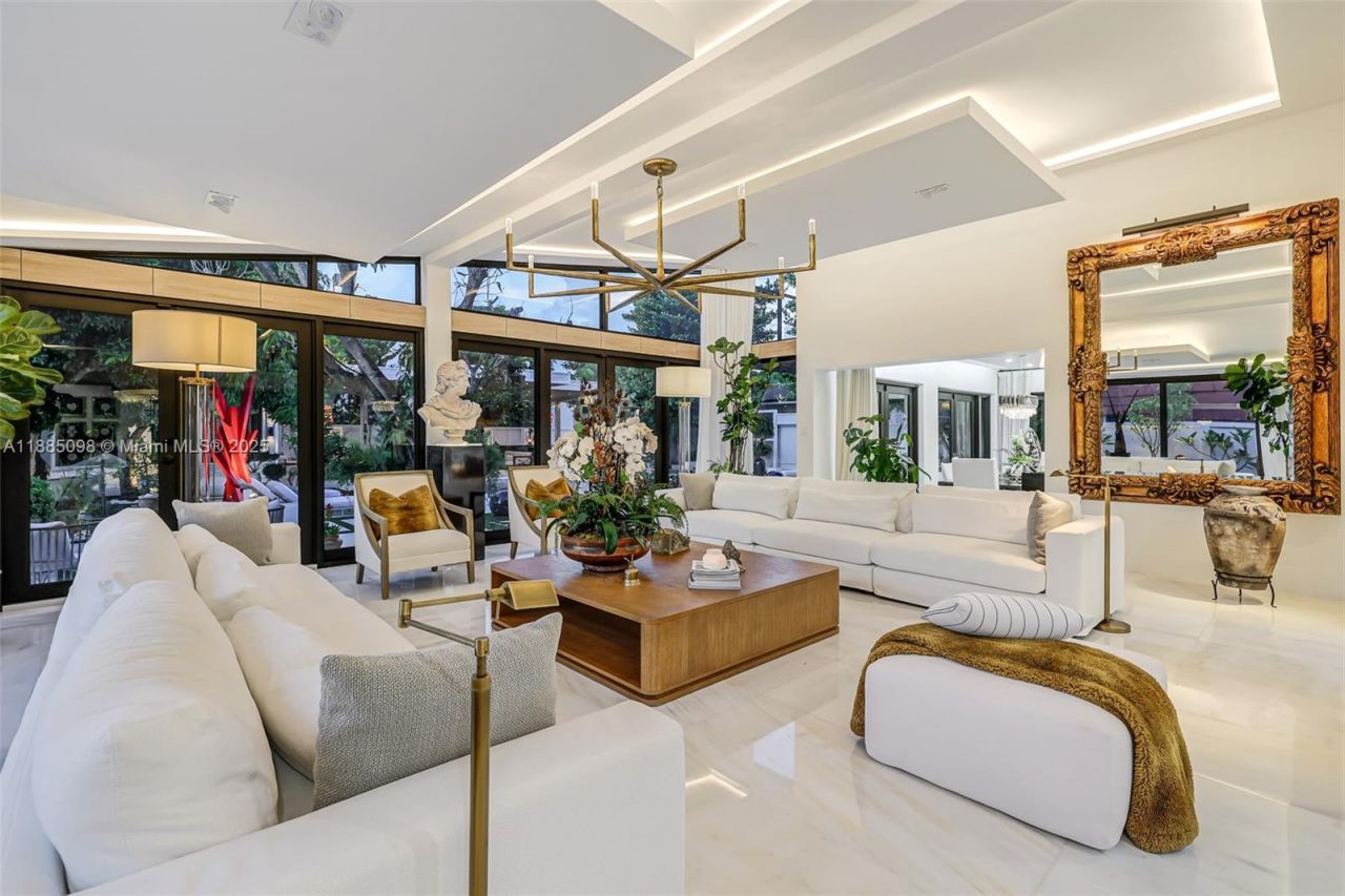 8761 SW 56th St, Miami, FL 33165 Photo