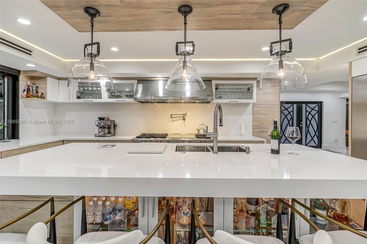 8761 SW 56th St, Miami, FL 33165 Photo