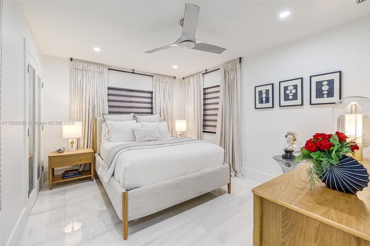 8761 SW 56th St, Miami, FL 33165 Photo