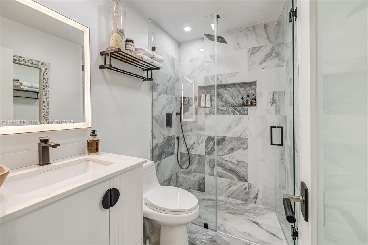 8761 SW 56th St, Miami, FL 33165 Photo