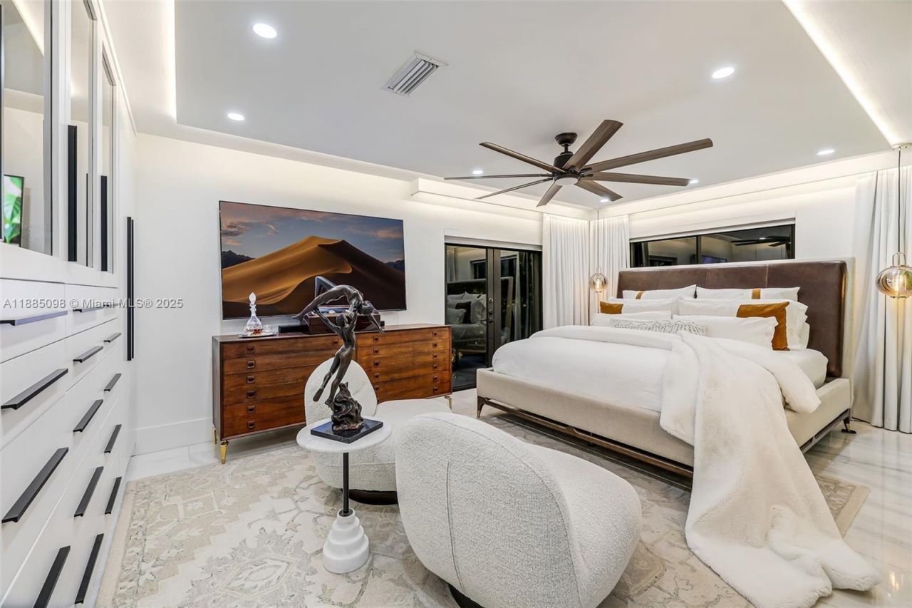 8761 SW 56th St, Miami, FL 33165 Photo