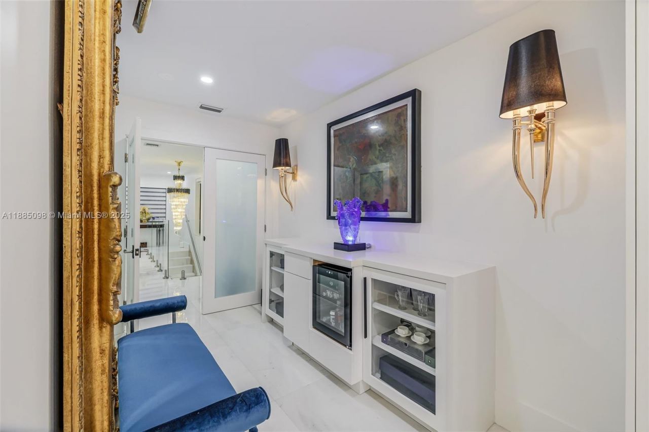 8761 SW 56th St, Miami, FL 33165 Photo