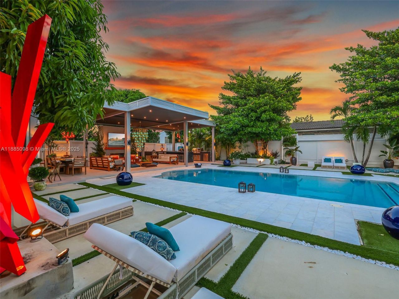 8761 SW 56th St, Miami, FL 33165 Photo