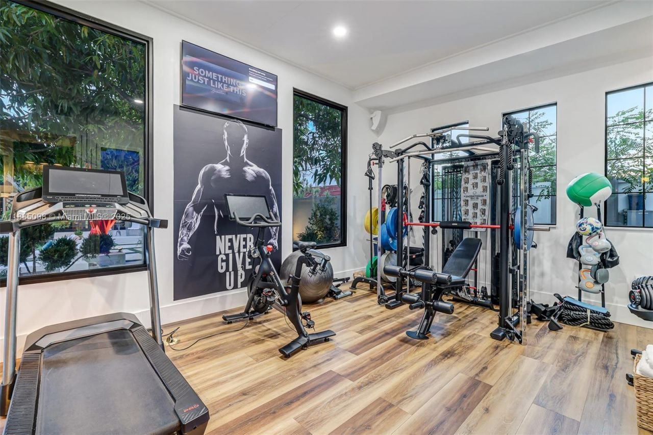 8761 SW 56th St, Miami, FL 33165 Photo