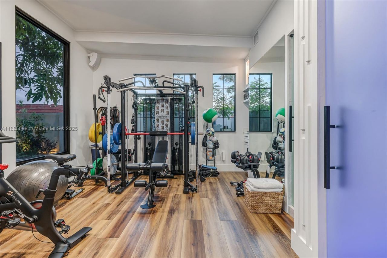 8761 SW 56th St, Miami, FL 33165 Photo