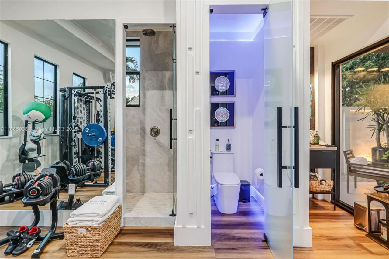 8761 SW 56th St, Miami, FL 33165 Photo