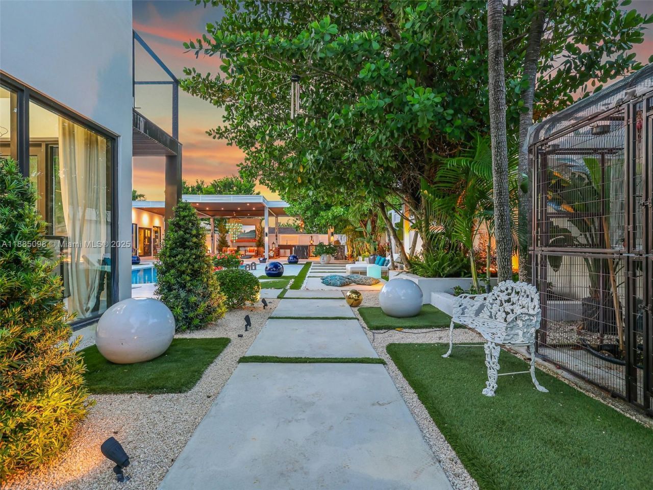 8761 SW 56th St, Miami, FL 33165 Photo