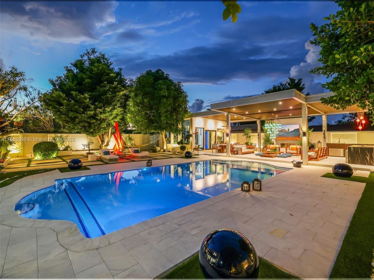 8761 SW 56th St, Miami, FL 33165 Photo