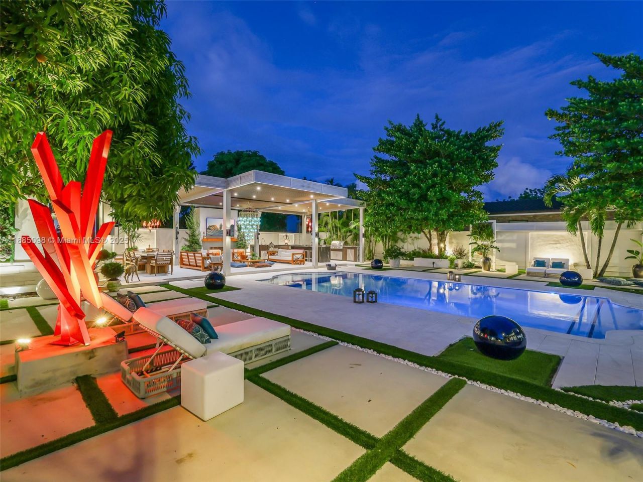 8761 SW 56th St, Miami, FL 33165 Photo