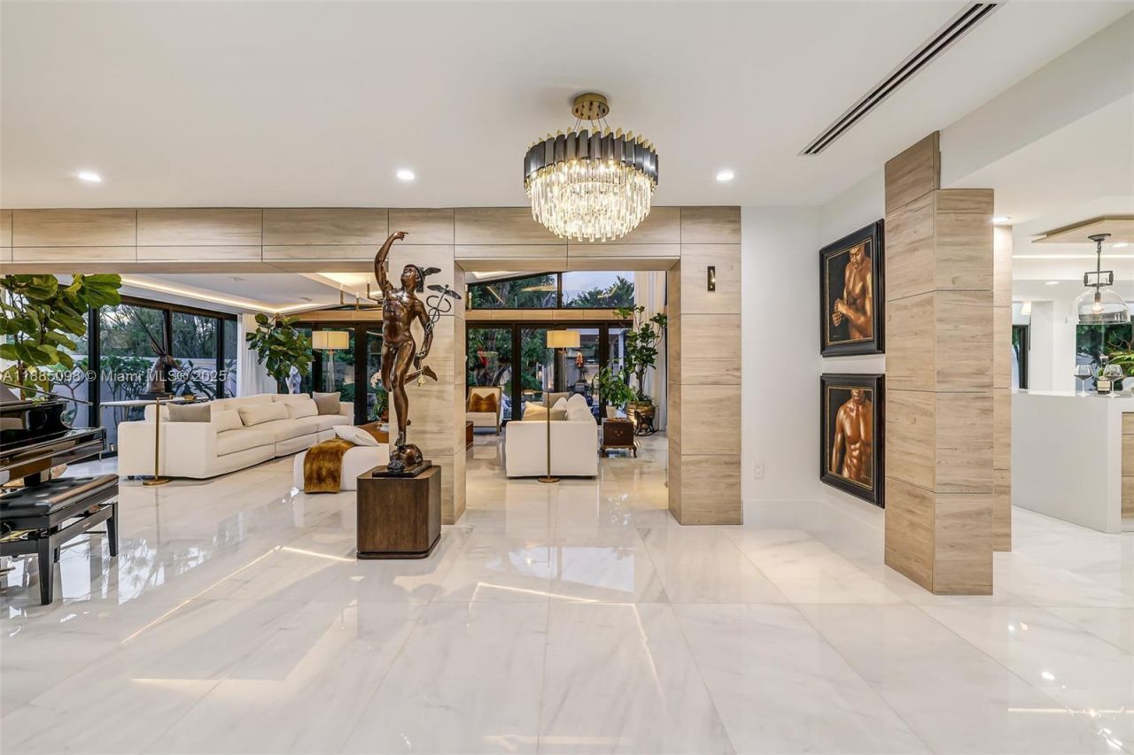 8761 SW 56th St, Miami, FL 33165 Photo