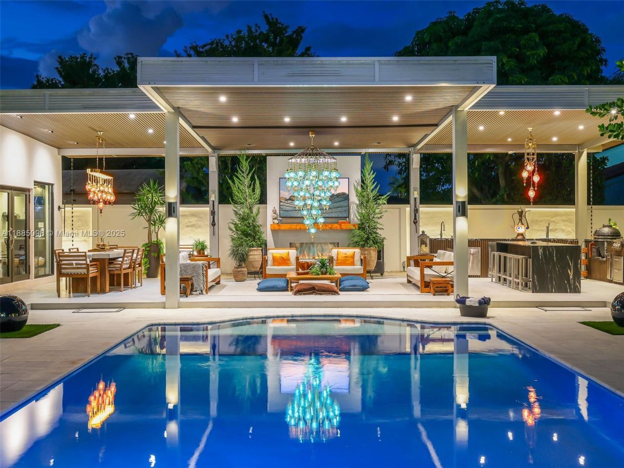 8761 SW 56th St, Miami, FL 33165 Photo