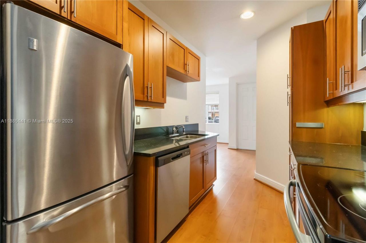 357 SW 13th Ter, Unit 357, Fort Lauderdale, FL 33312 Photo