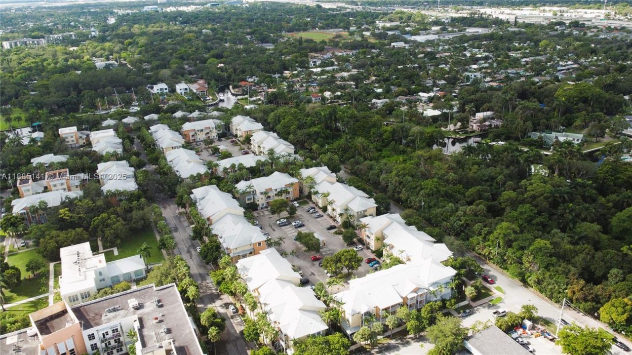 357 SW 13th Ter, Unit 357, Fort Lauderdale, FL 33312 Photo