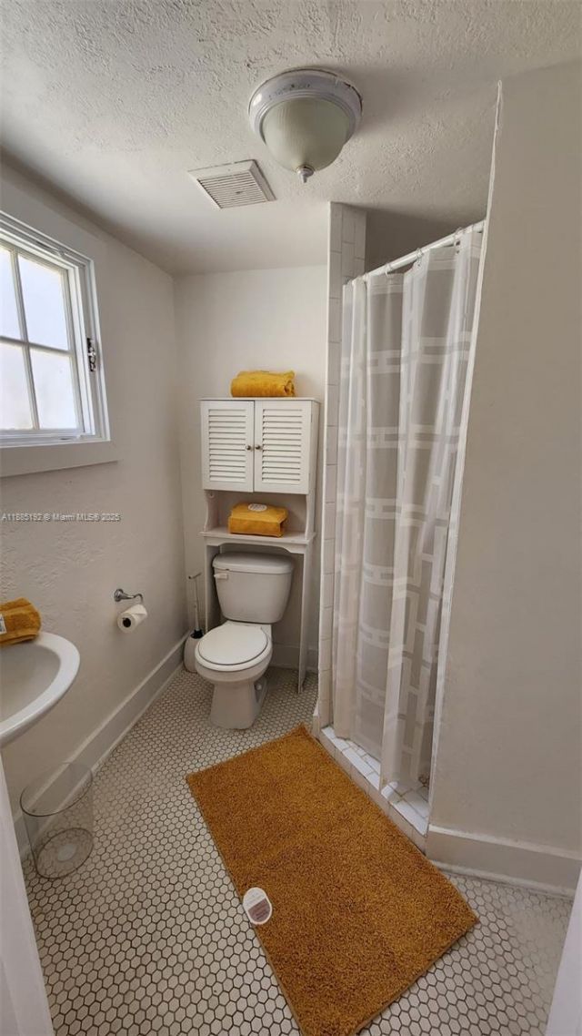 315 Eucalyptus St, Unit 6, West Palm Beach, FL 33401 Photo