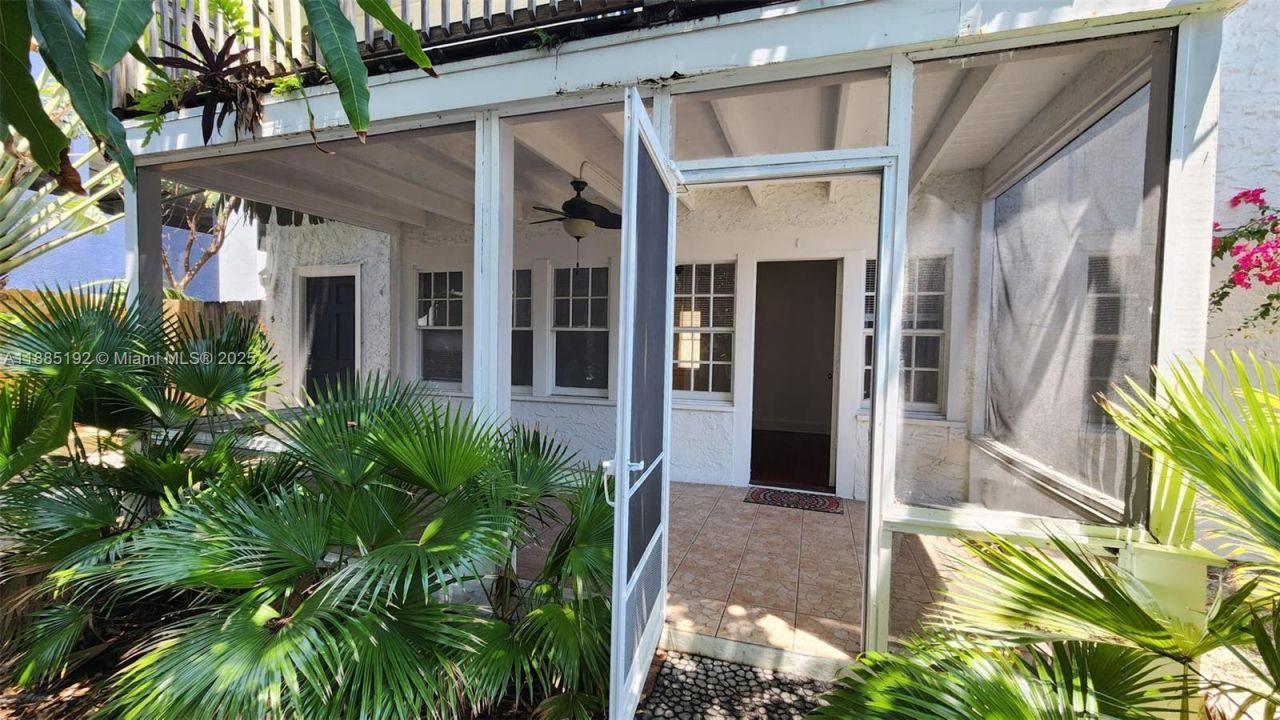 315 Eucalyptus St, Unit 6, West Palm Beach, FL 33401 Photo