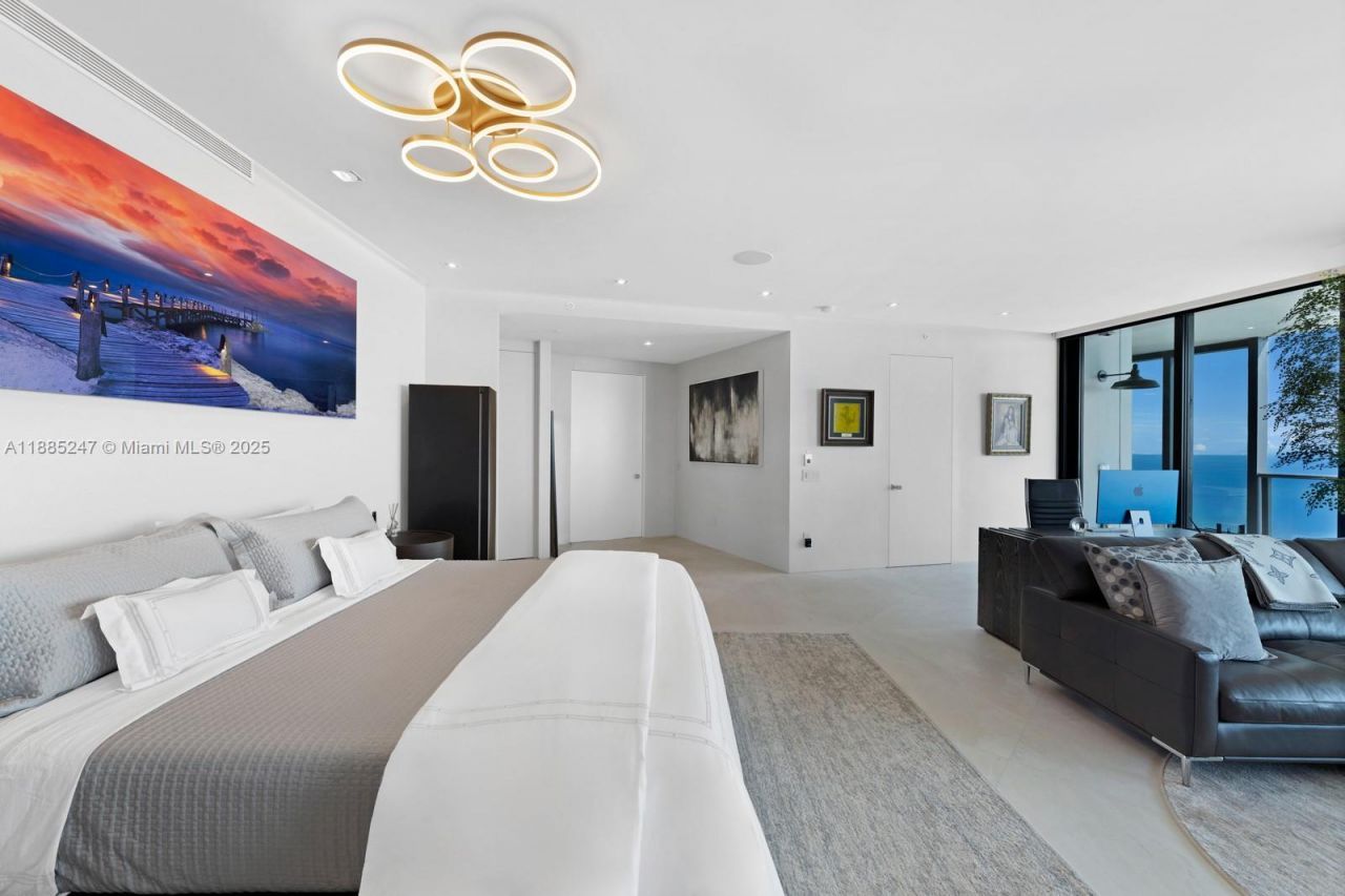 18555 Collins Ave, Unit 4405, Sunny Isles Beach, FL 33160 Photo