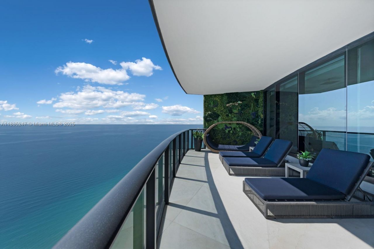 18555 Collins Ave, Unit 4405, Sunny Isles Beach, FL 33160 Photo