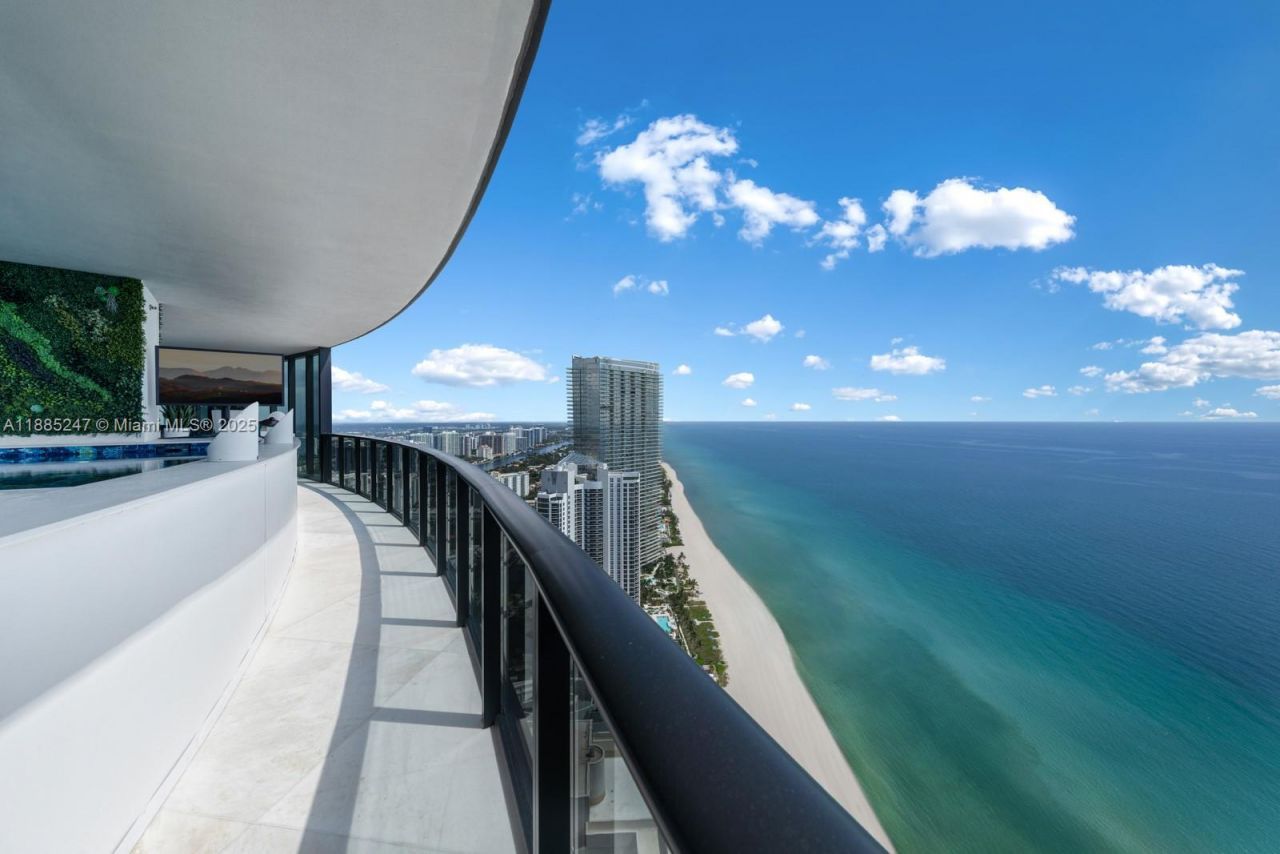 18555 Collins Ave, Unit 4405, Sunny Isles Beach, FL 33160 Photo