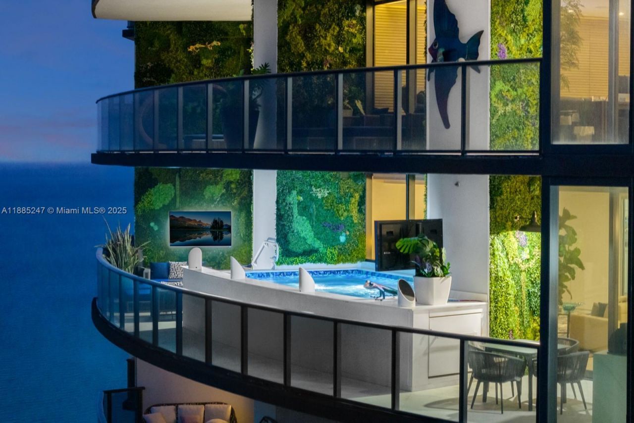 18555 Collins Ave, Unit 4405, Sunny Isles Beach, FL 33160 Photo