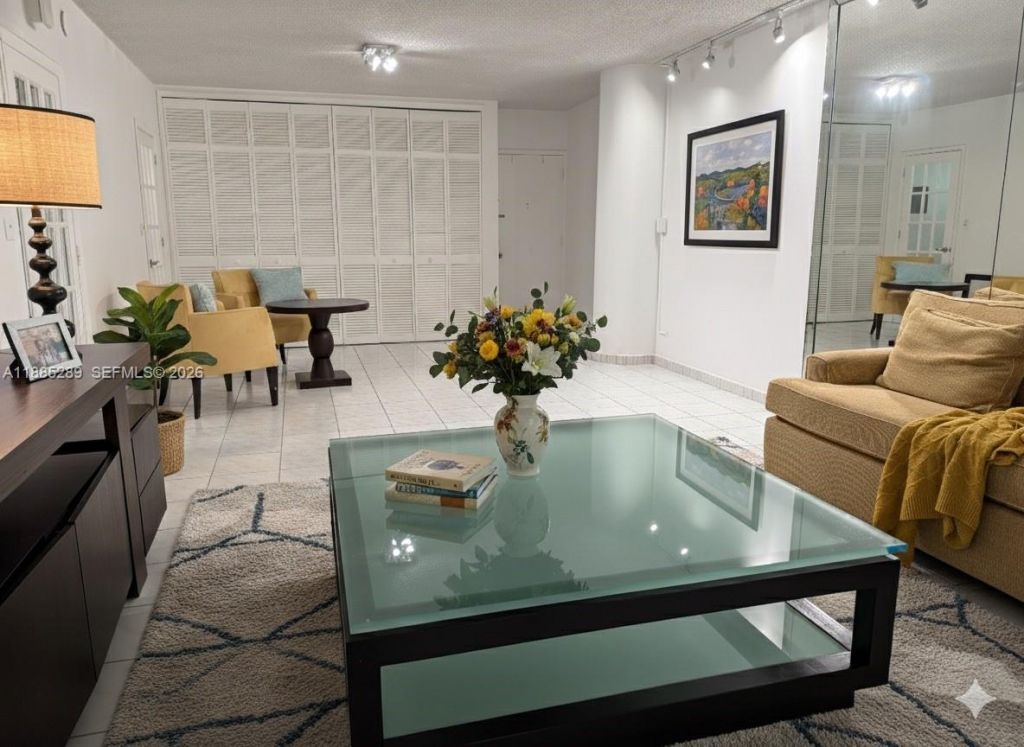 5005 Collins Ave, Unit 523, Miami Beach, FL 33140 Photo