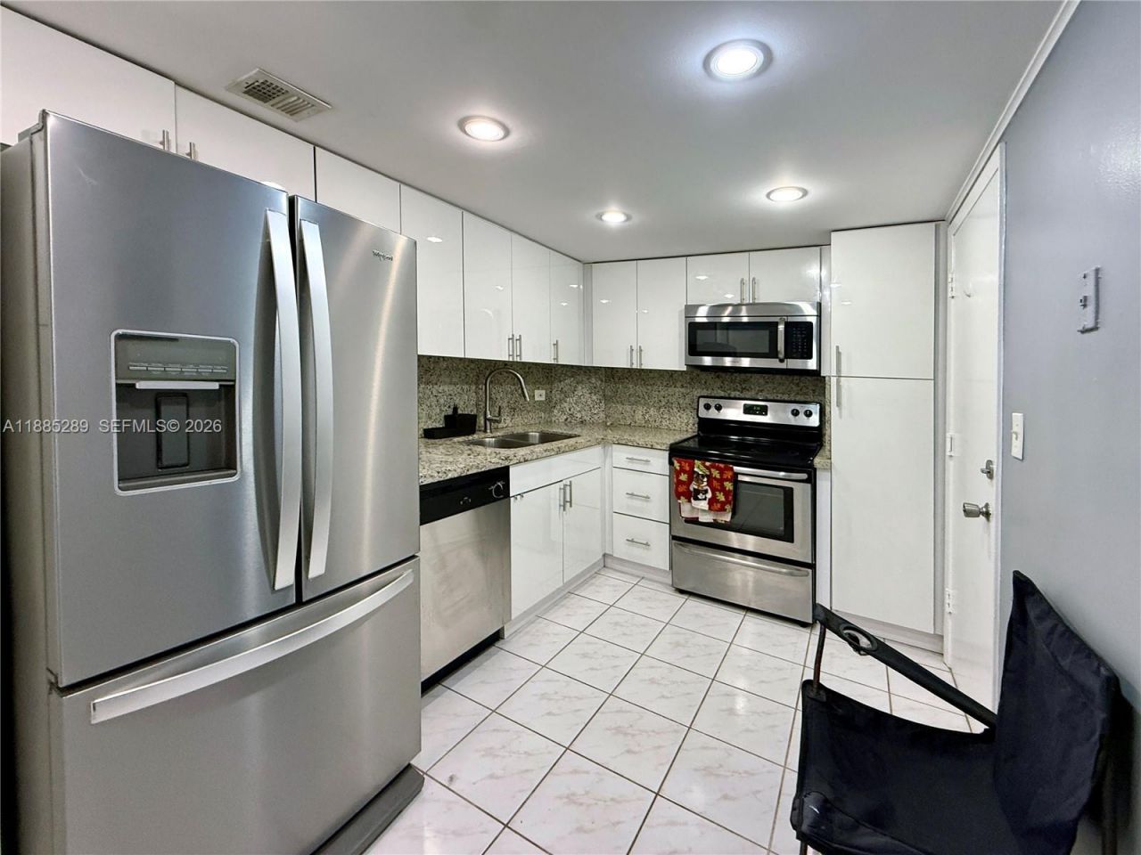 5005 Collins Ave, Unit 523, Miami Beach, FL 33140 Photo