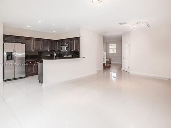 1024 NE 207th Ter, Unit 1024, Miami, FL 33179