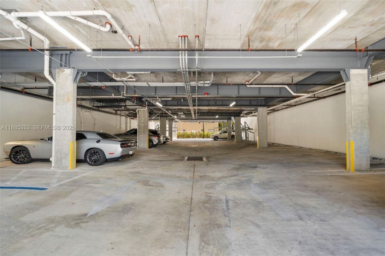 1938 Jackson St, Unit 306, Hollywood, FL 33020 Photo