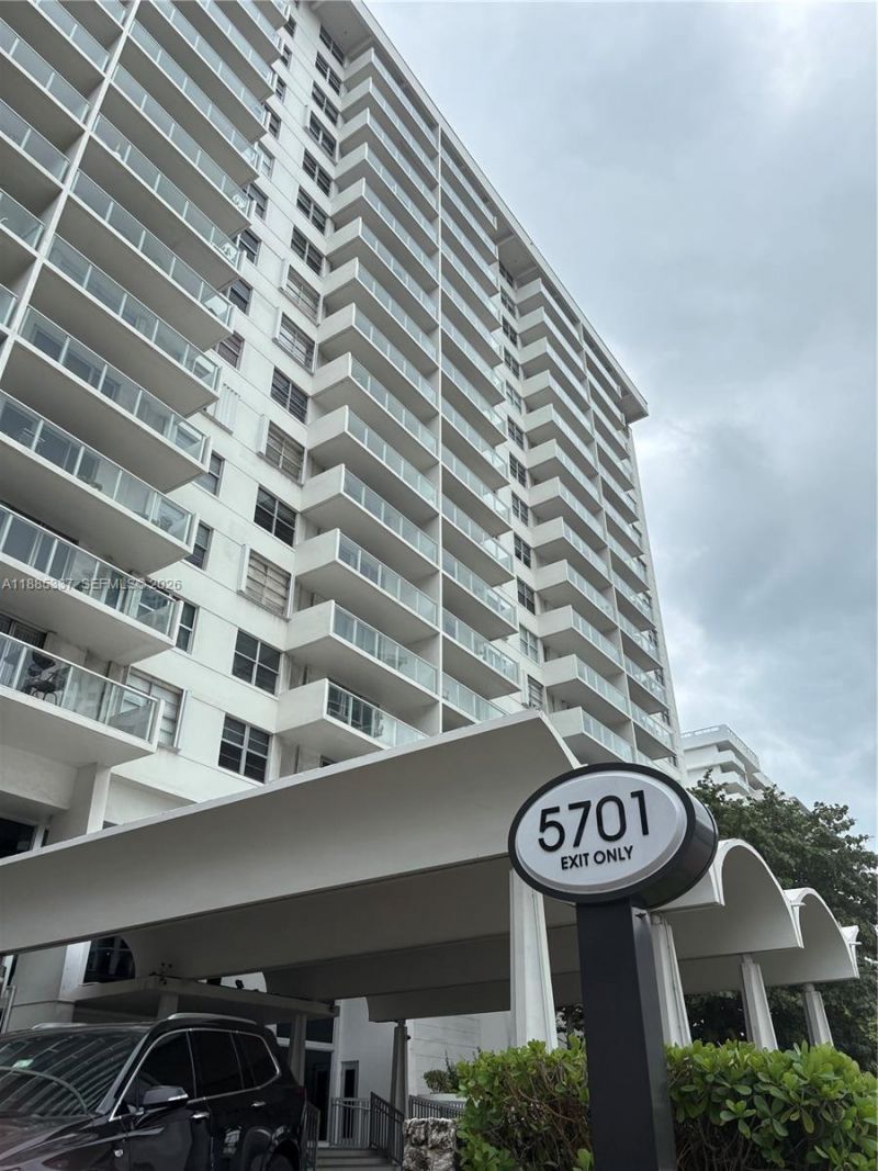 5701 Collins Ave, Unit 709, Miami Beach, FL 33140 Photo