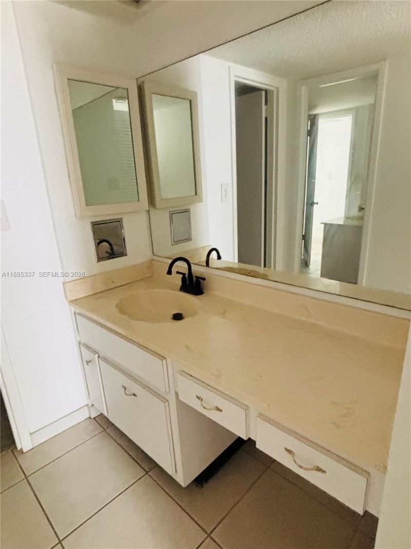5701 Collins Ave, Unit 709, Miami Beach, FL 33140 Photo