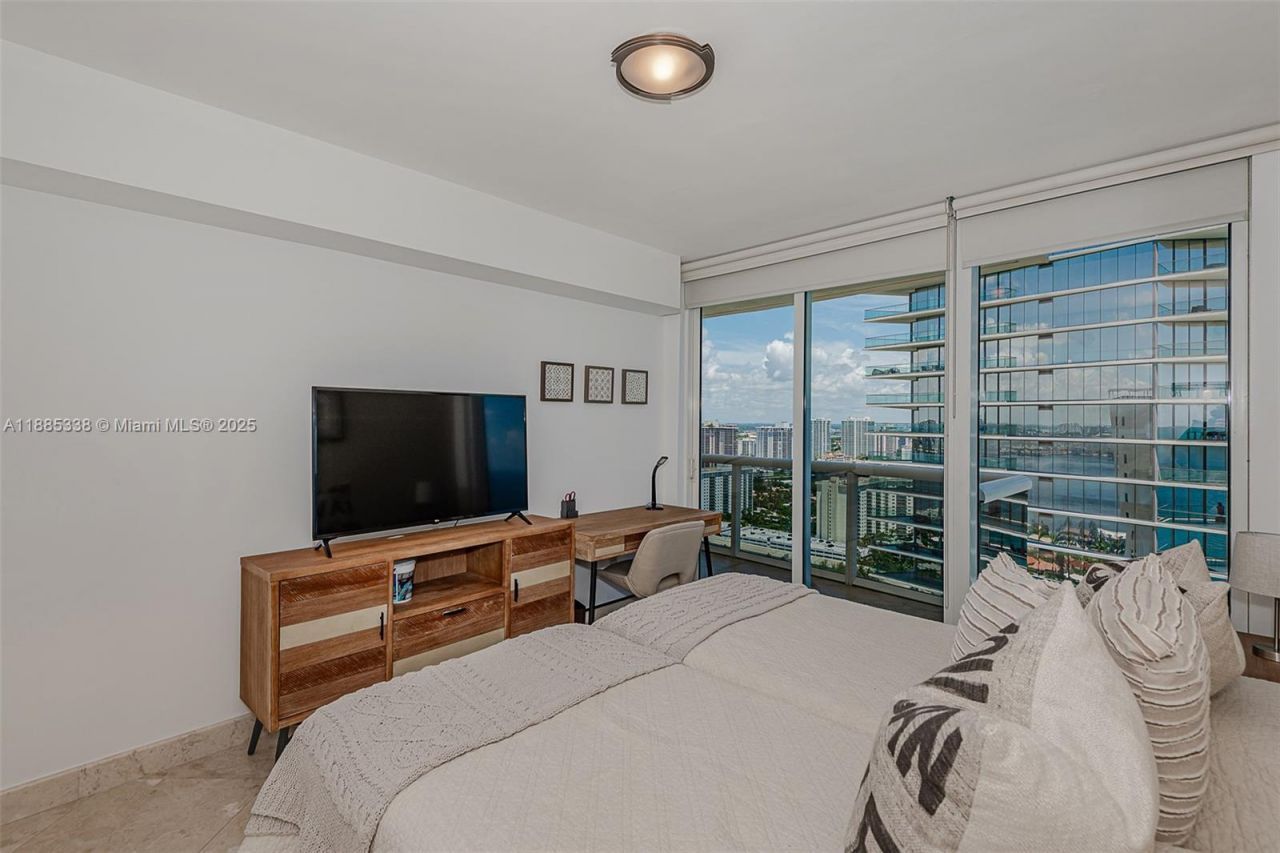 18911 Collins Ave, Unit 3402, Sunny Isles Beach, FL 33160 Photo