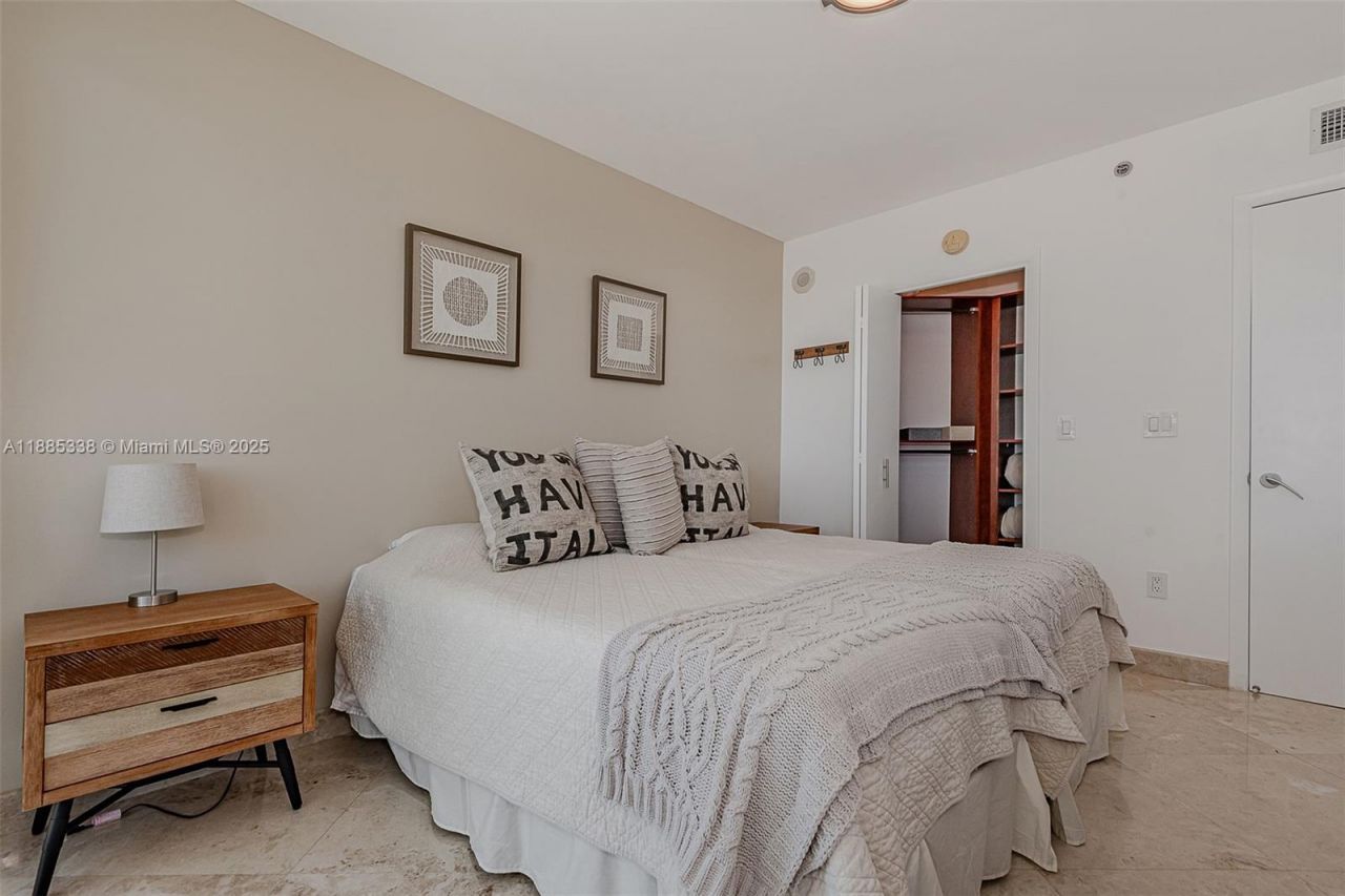 18911 Collins Ave, Unit 3402, Sunny Isles Beach, FL 33160 Photo