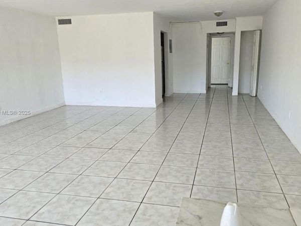 1885 NE 121st St, Unit 17, North Miami, FL 33181