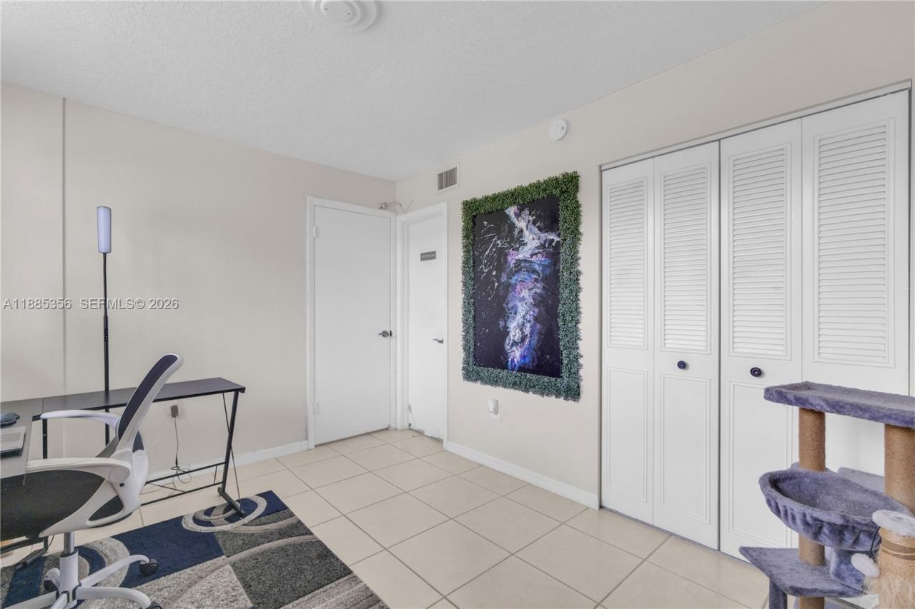 9410 Poinciana Pl, Unit 206, Davie, FL 33324 Photo