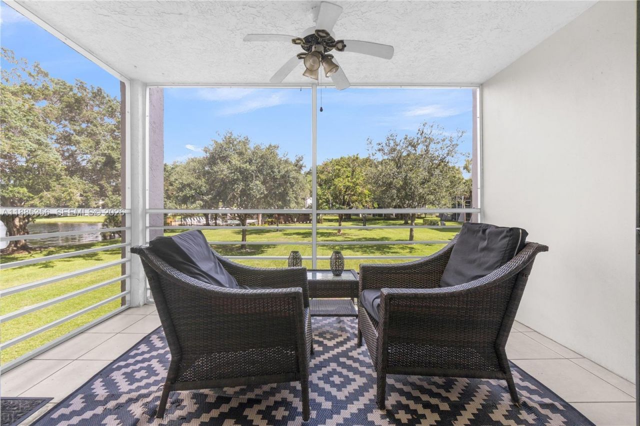 9410 Poinciana Pl, Unit 206, Davie, FL 33324 Photo