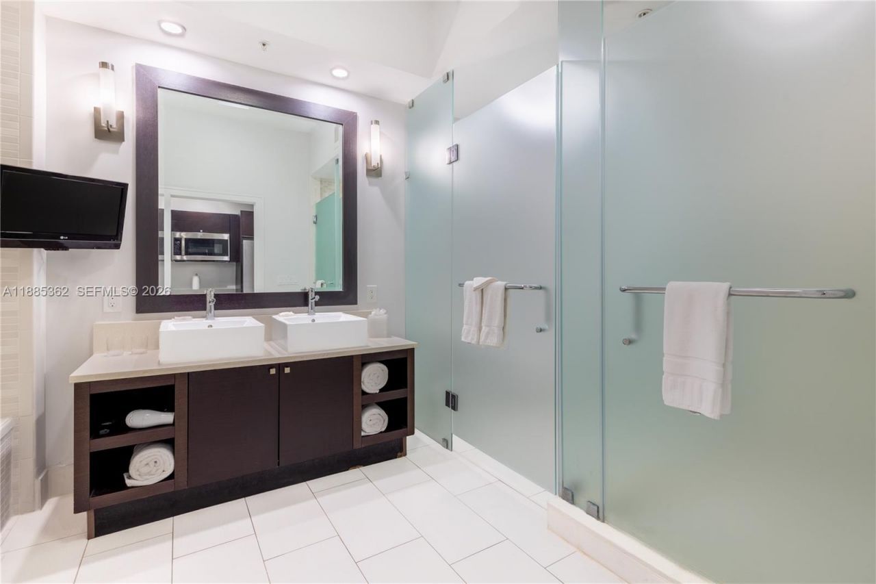 5300 NW 87th Ave, Unit 410, Doral, FL 33178 Photo