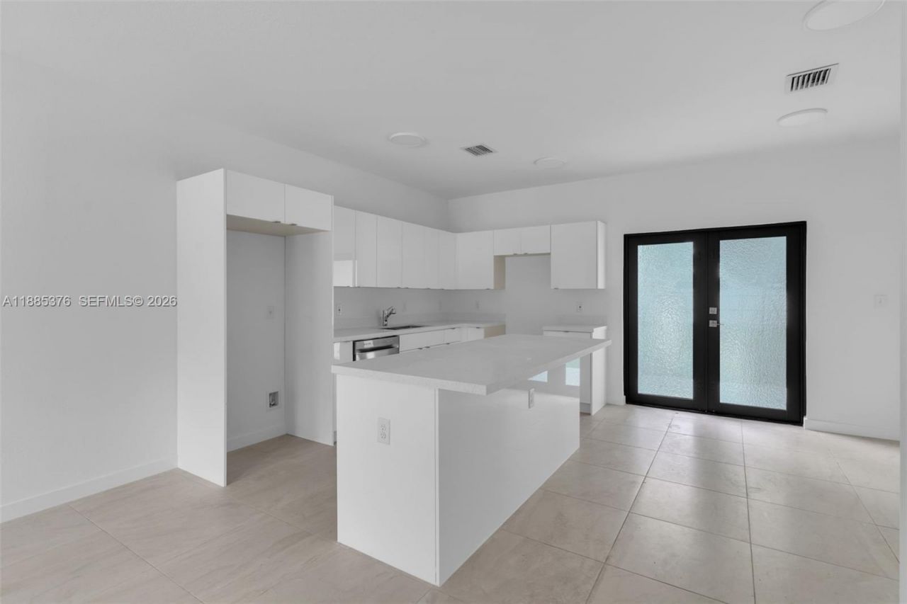 2967 NW 59 St., Miami, FL 33142 Photo