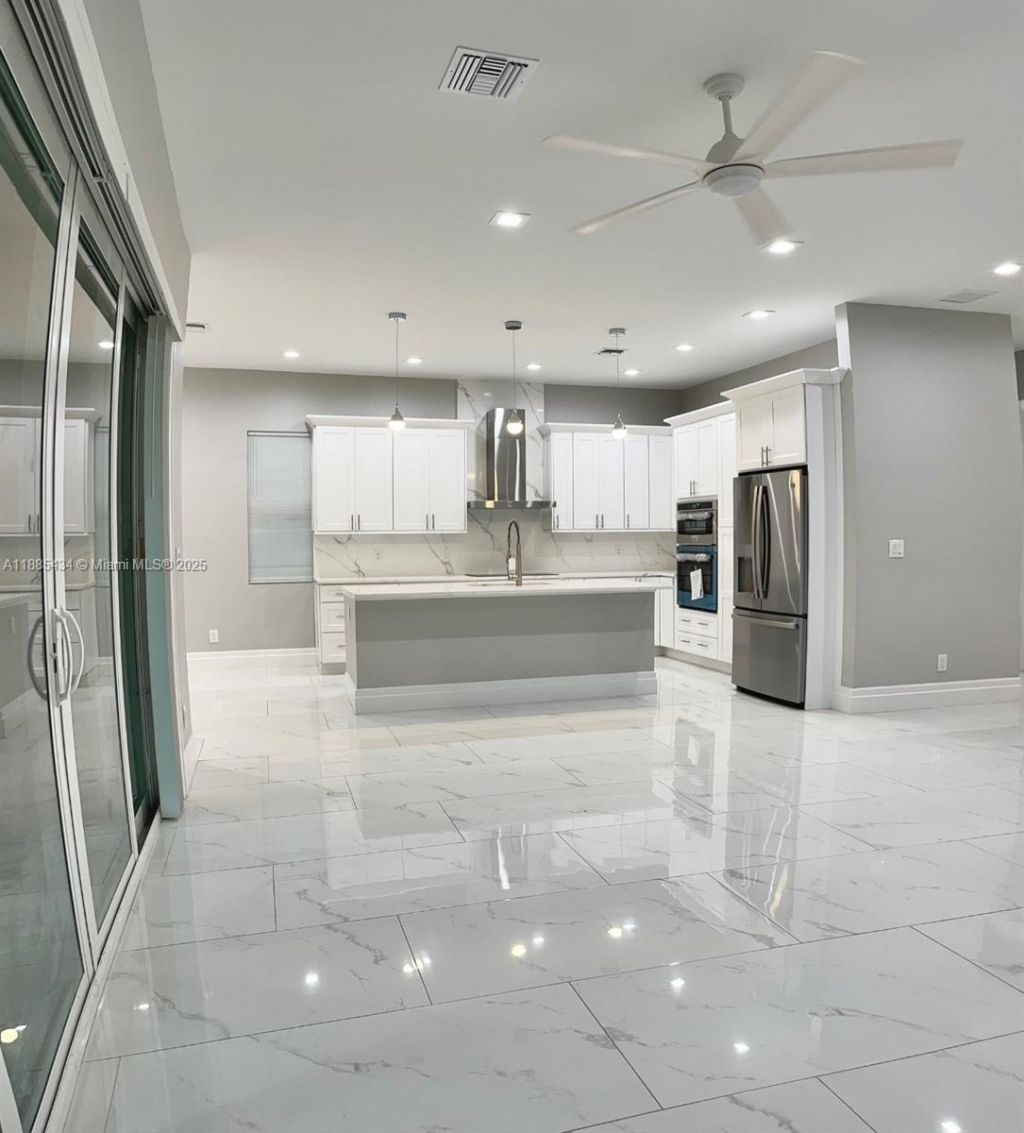 1013 SW Deauville Ave, Port Saint Lucie, FL 34953 Photo