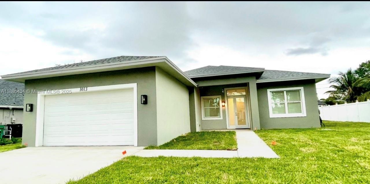 1013 SW Deauville Ave, Port Saint Lucie, FL 34953 Photo